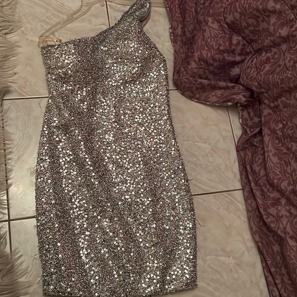 Sparkly dress (juniors). Worn once